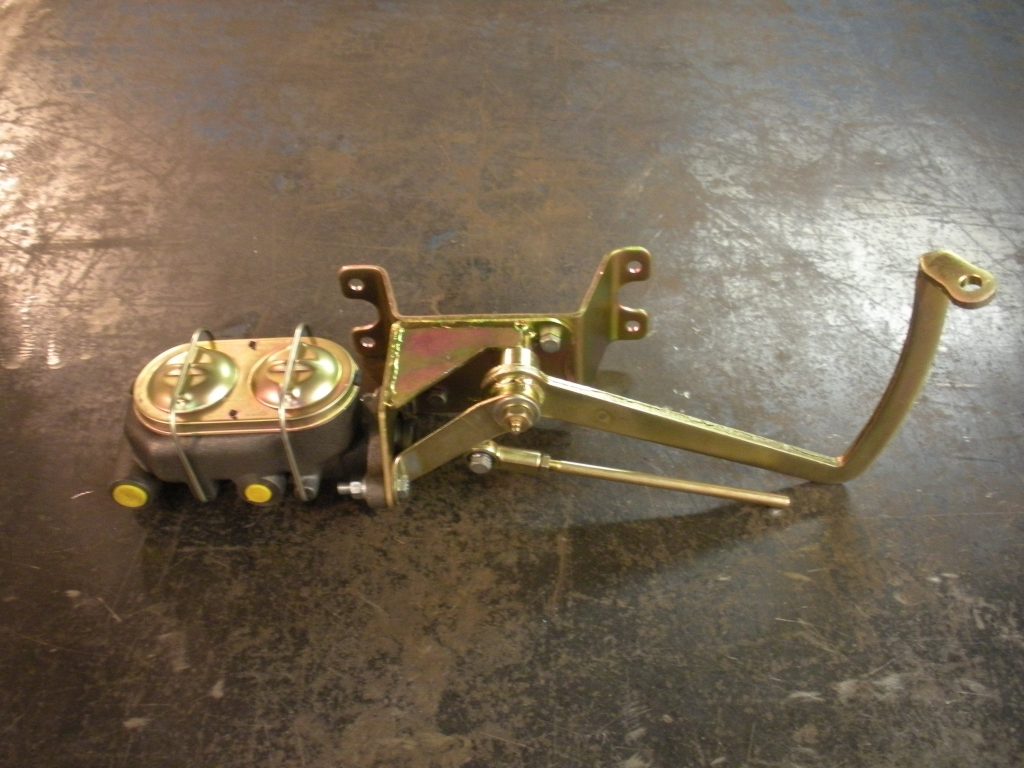 A metal object sitting on top of the floor.